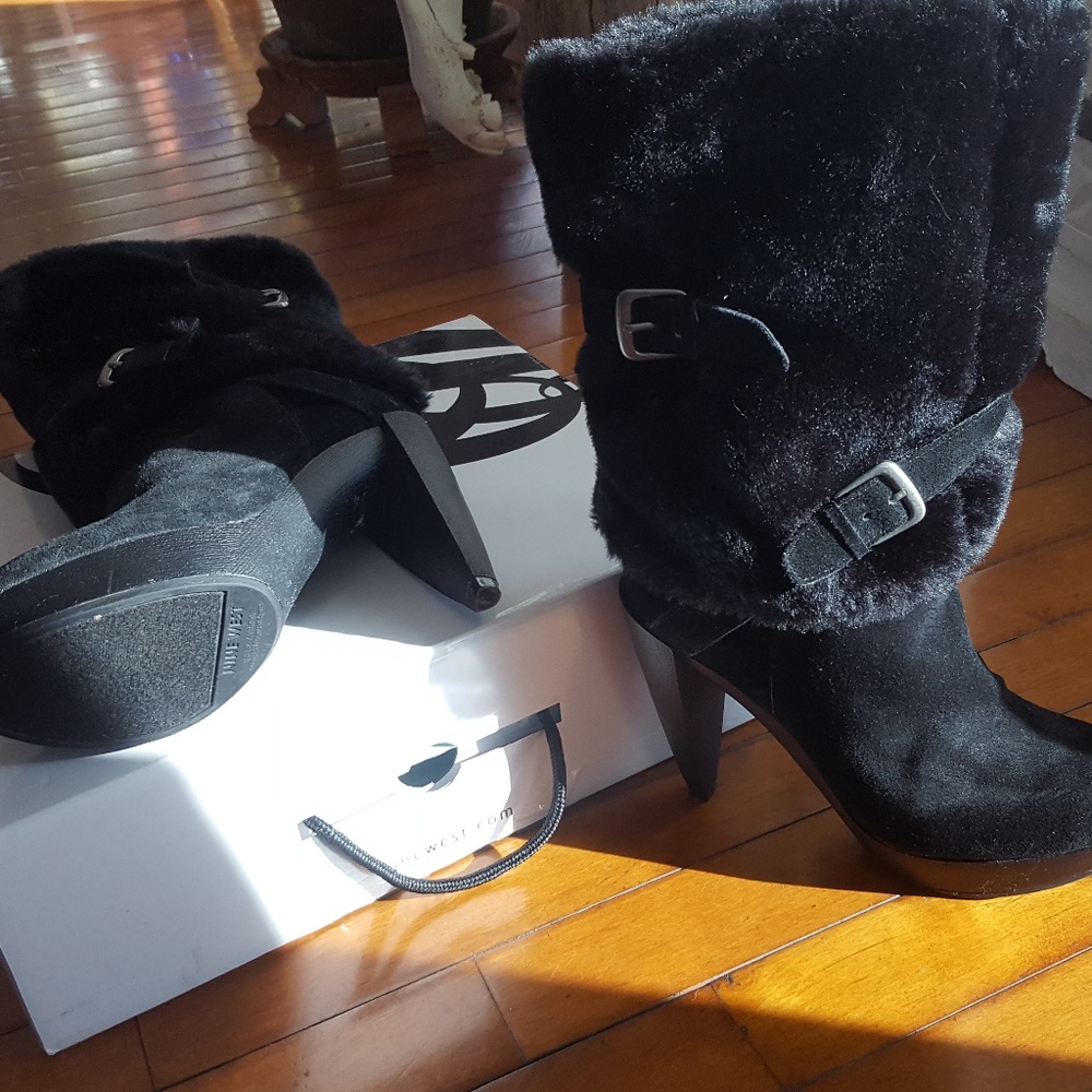 Boots black suede fur Nine West sz 6.5 high heel platform